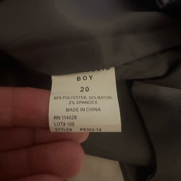 Perry‎ Ellis Kids Gray Vest - Picture 6 of 11